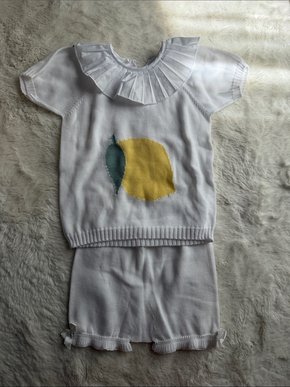 Kids White Lemon Knit Matching Set with Pleated Collar